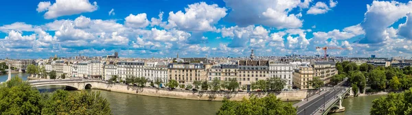 Seine und Notre Dame de Paris — Stockfoto