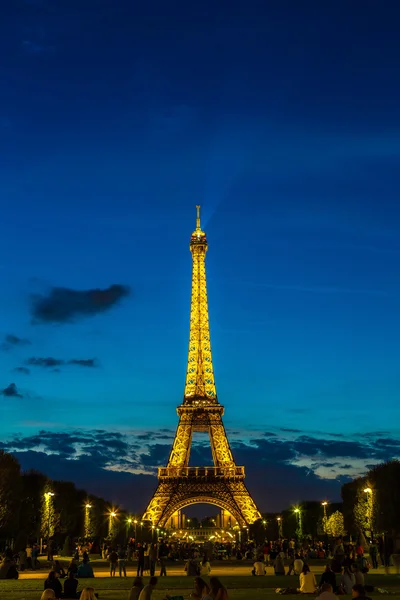 Torre Eiffel ao pôr do sol — Fotografia de Stock