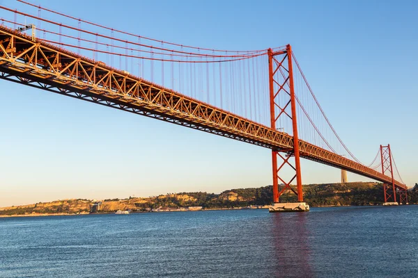 Eisenbahnbrücke in Lissabon — Stockfoto