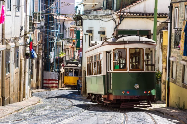 Vintage τραμ στη Λισαβόνα — Φωτογραφία Αρχείου