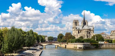 Seine ve Notre Dame de Paris