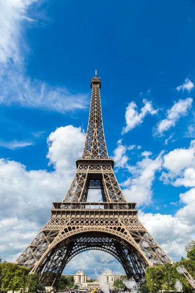 Torre Eiffel en París — Foto de Stock