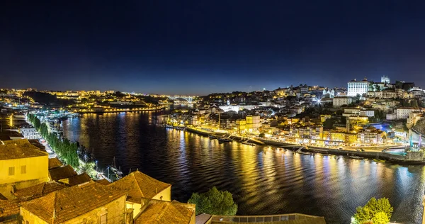 Oporto en Portugal por la noche —  Fotos de Stock