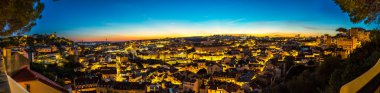Gece Lizbon görünümü