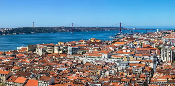 Panoramisch uitzicht over Lissabon — Stockfoto