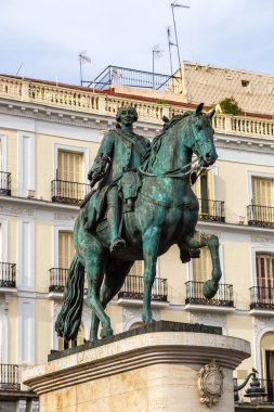 heykeli Kral charles III Madrid