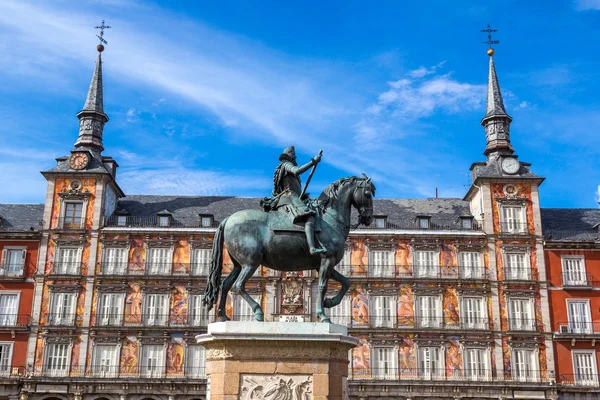 Staty av Filip Iii i Madrid — Stockfoto