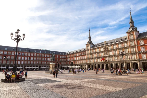 Staty av Filip Iii i Madrid — Stockfoto