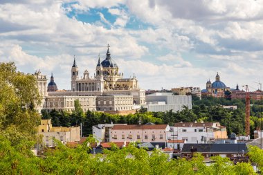 Katedrali ve Kraliyet Sarayı Madrid
