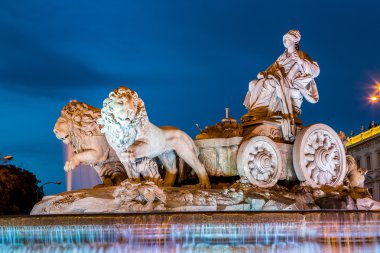 Madrid'da Cibeles Çeşmesi
