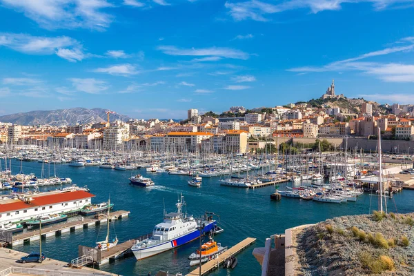 Cathedral and old port in Marseille — Stock Photo, Image