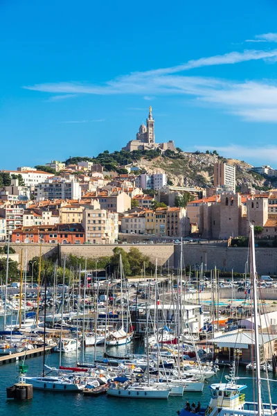 Katedral ve eski port Marseille — Stok fotoğraf