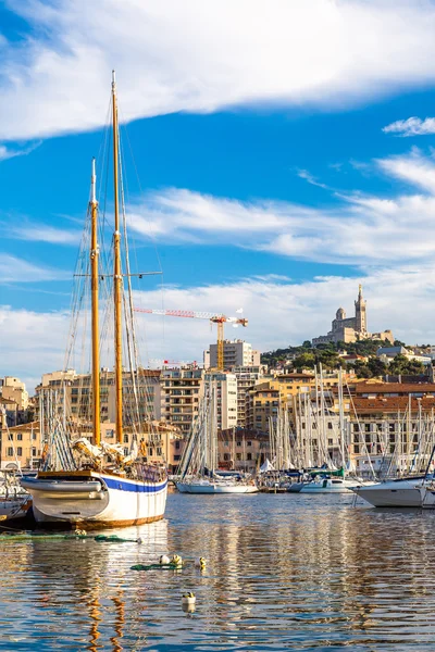 Cathédrale et vieux port de Marseille — Photo