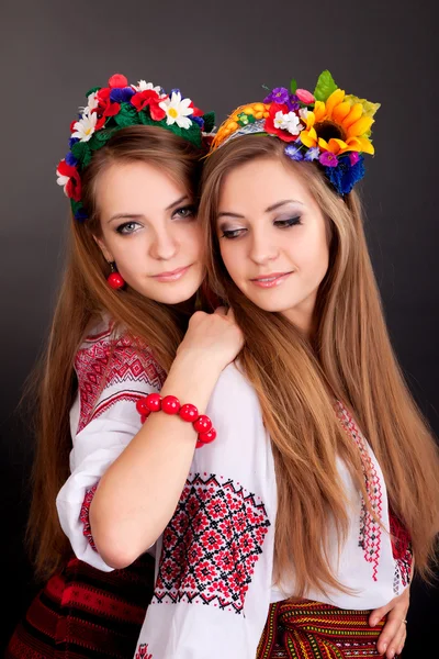 Young women in ukrainian clothes — Stock Photo, Image