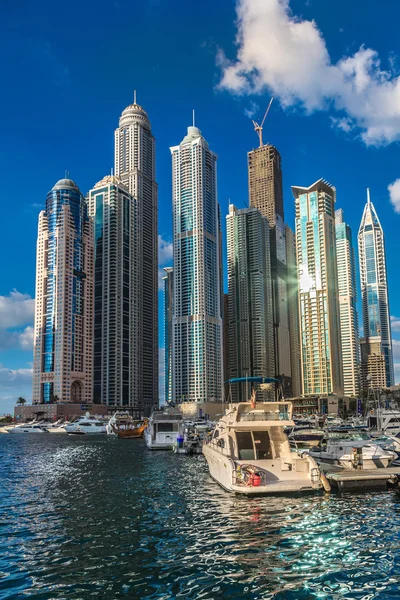 Dubai Marina paisagem urbana, Emirados Árabes Unidos — Fotografia de Stock