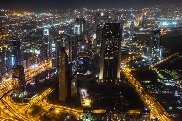 Dubai centrum 's nachts — Stockfoto