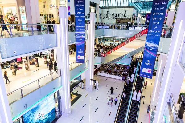 Wnętrze z centrum handlowego Dubaj Mall — Zdjęcie stockowe