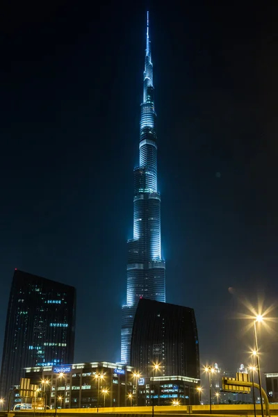 Burj Khalifa por la noche Dubai — Foto de Stock