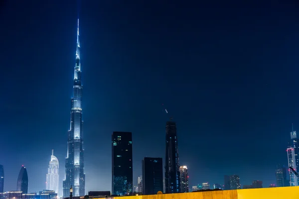 Burj Khalifa por la noche Dubai —  Fotos de Stock