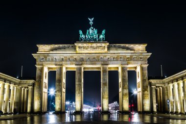 Brandenburg Kapısı Berlin - Almanya