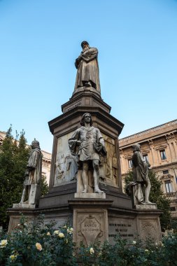 İbrahim Da Vinci heykeli, Milano, İtalya