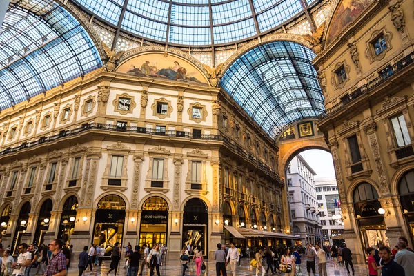 Galleria Vittorio Emanuele II v Miláně — Stock fotografie