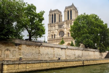 Seine ve Notre Dame de Paris