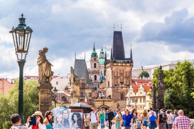 Prag'da Karlov veya charles Köprüsü