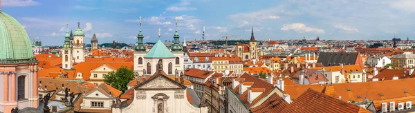 Panorama of Prague old town  in summer — Stock Photo, Image