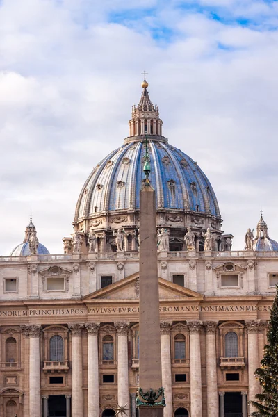 Sint-Pietersbasiliek in Vaticaan — Stockfoto