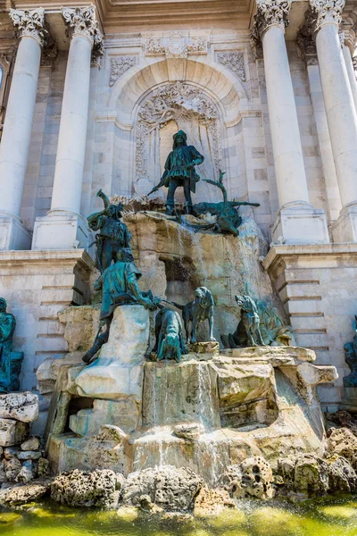 Statue de chasse au Palais Royal, Budapest — Photo