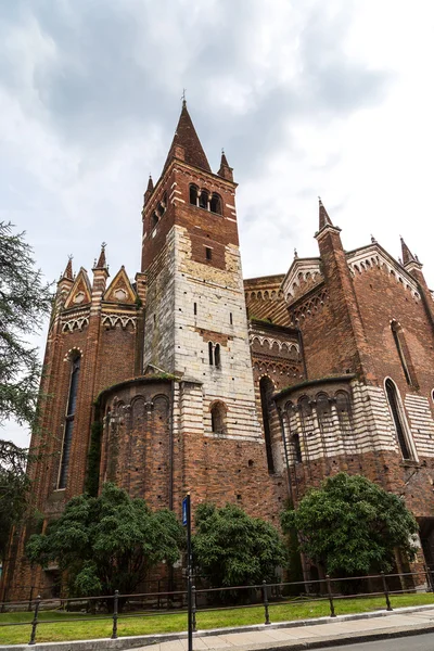 San Fermo templom-Verona, Olaszország — Stock Fotó