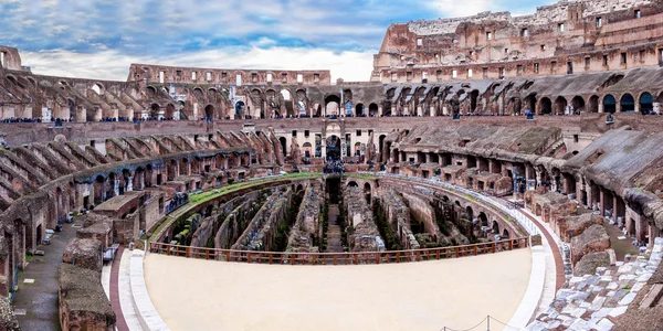 Coliseu Lendário de Roma, Itália — Fotografia de Stock