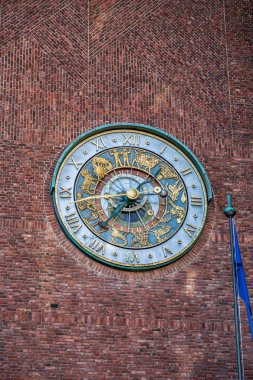 Oslo City hall Tarih Saat