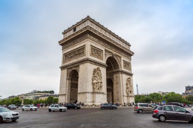 Paris 'te Zafer Takı