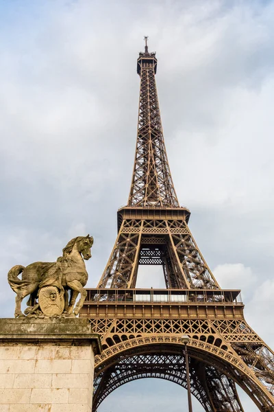 Eiffeltoren in Parijs — Stockfoto