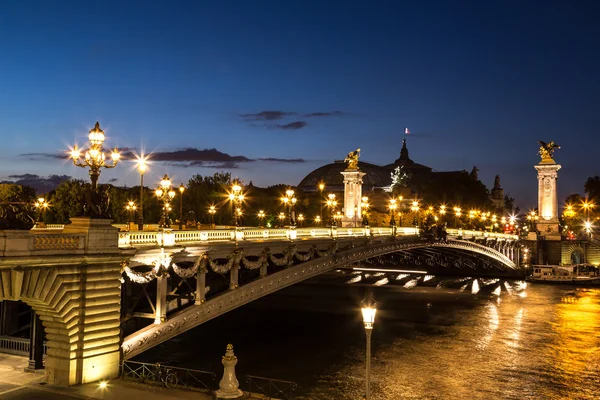 Paris 'te Alexandre III Köprüsü — Stok fotoğraf