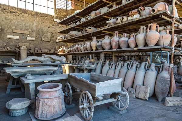 Artefacts of Pompeii city — Stock Photo, Image