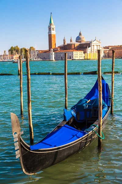 Góndola en Venecia en verano —  Fotos de Stock