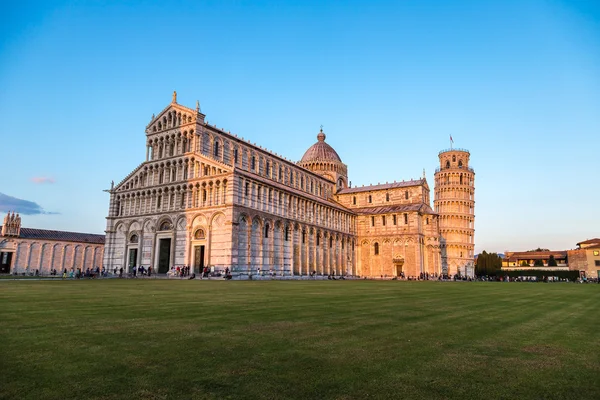 Pisa Katedrali ve tower, İtalya — Stok fotoğraf