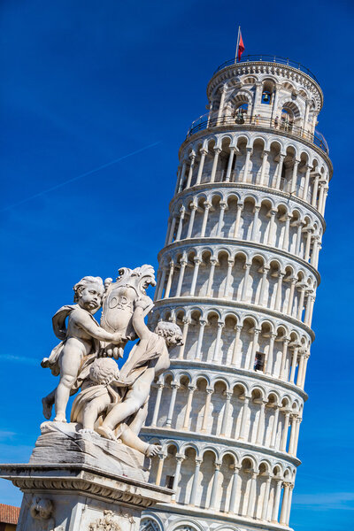 Leaning  tower in Pisa