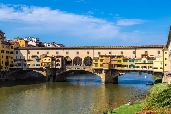 Floransa 'daki Ponte Vecchio köprüsü — Stok fotoğraf