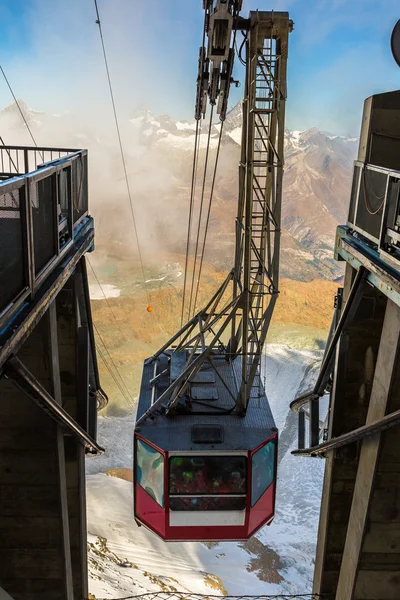 Cable car to Matterhorn in Zermatt — Stock Photo, Image