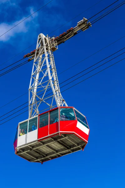 Cable car to Matterhorn in Zermatt — Stock Photo, Image