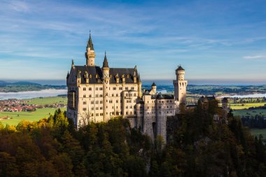 Neuschwanstein Şatosu Gernamy içinde