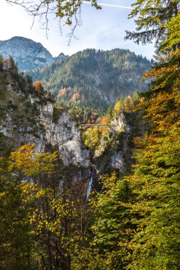 Castle Neuschwanstein yakınındaki Mary Köprüsü