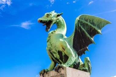 Ljubljana 'daki Ejderha Köprüsü