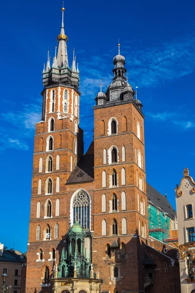 St Mary kyrka i Krakow — Stockfoto