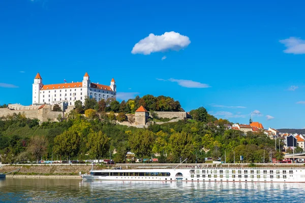 Středověký hrad v Bratislavě — Stock fotografie