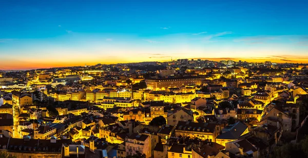 Nigth にリスボンのパノラマ — ストック写真